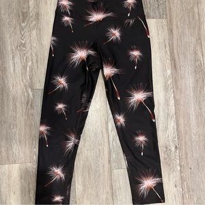 Hallow + Plank M size black floral sports leggings